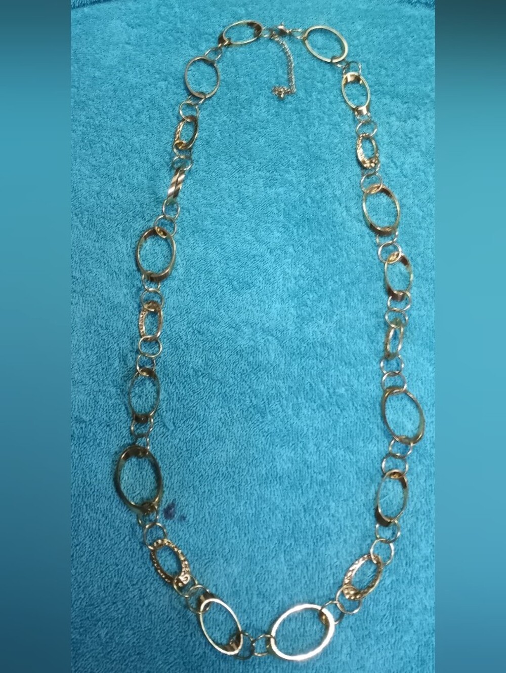 Gold Linked Oval Chain Necklace - Women's Jewelry
